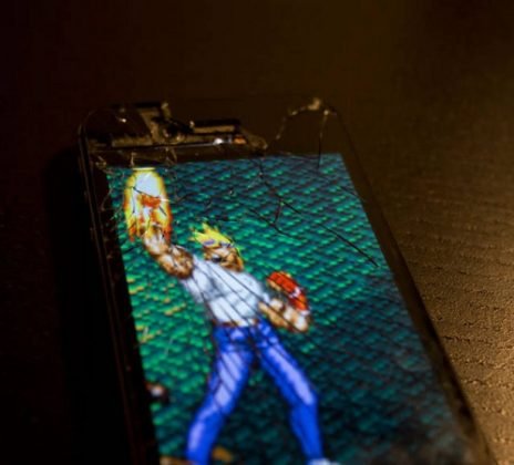 Креативные обои для смартфонов с треснувшим экраном (18 фото)