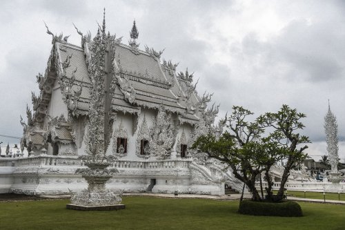 Удивительный храм Ватронгкхун в Таиланде (30 фото)