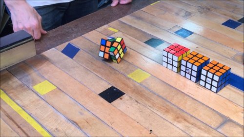 Автоматический кубик Рубика, который сам себя собирает (8 фото + 2 видео)