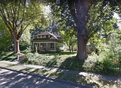 Библиотекарь из Айдахо превратила 110-летний тополь в маленькую волшебную библиотеку для соседей (12 фото)