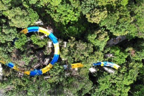 В малайзийских джунглях строят водную горку длиной более километра, которая станет самой длинной в мире (фото + 2 видео)