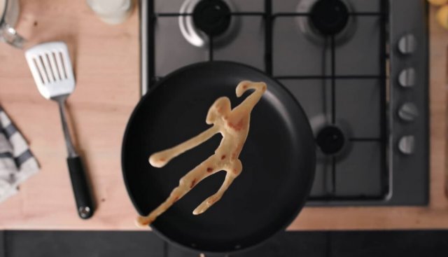 Анимация, на создание которой ушло около 600 блинов