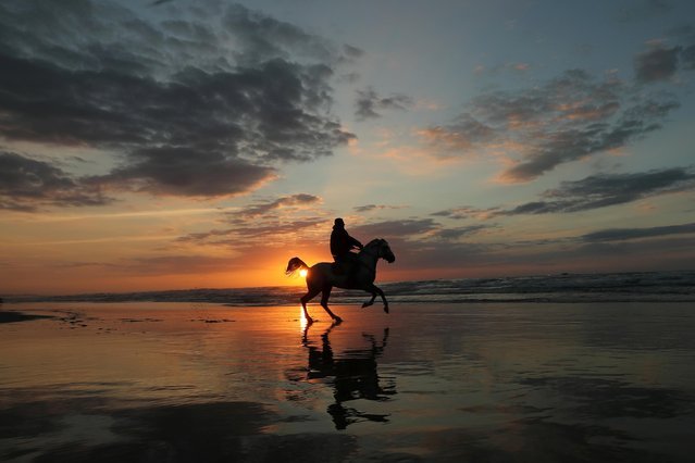 Рассветы и закаты (16 фото)