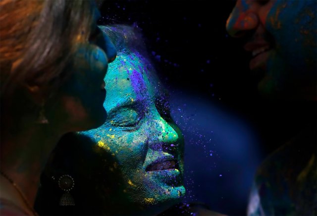 Красочный фестиваль весны Холи (17 фото)