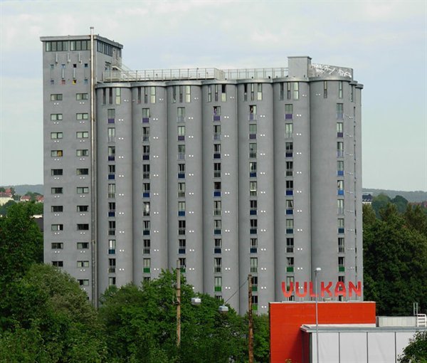 8 зданий, переделанных в то, о чём их архитекторы даже предположить не могли