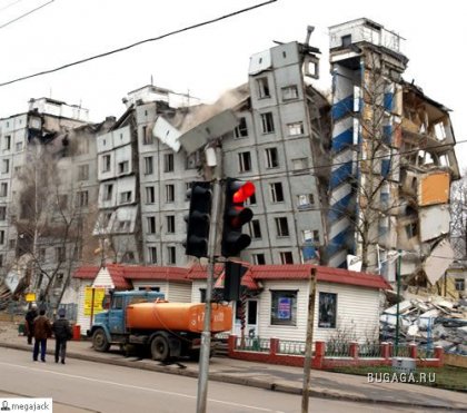Как в Москве не совсем удачно дом взрывали (19 фотографий )