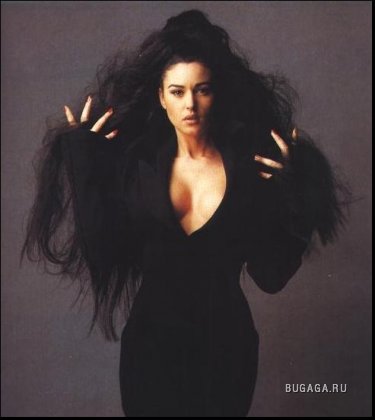 MONICA BELLUCCI