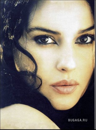 MONICA BELLUCCI