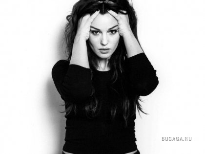 WALLPAPERS WITH MONICA BELLUCCI