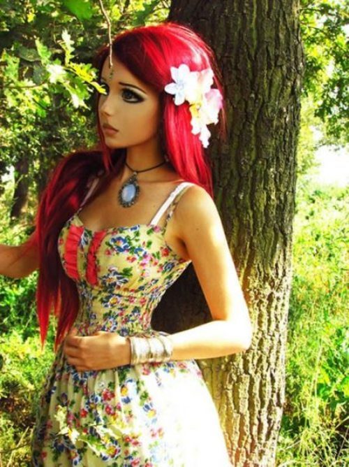 Девушки-куклы