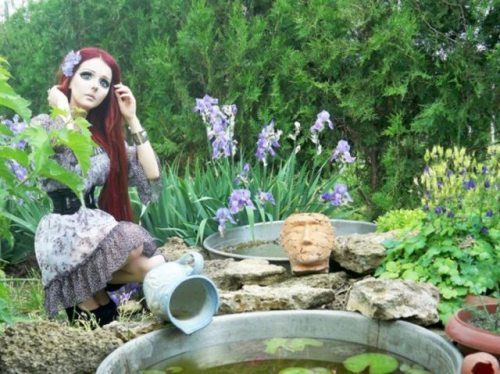 Девушки-куклы