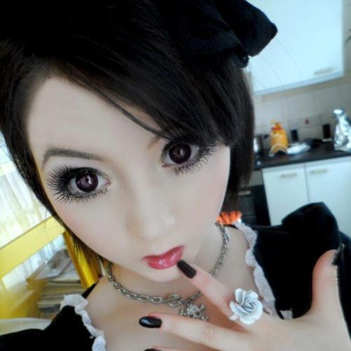 Девушки-куклы