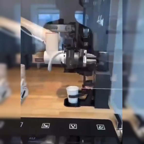 «Скоро роботы заменят людей повсюду», – говорили они…